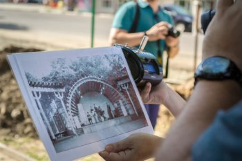 По следам Родьки Муромцева: фотоэкскурсия на литературном автобусе по Благовещенску 60-х годов