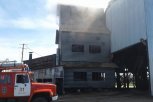 «Ущерб мог быть намного больше»: пожар в бункере колхoза «Луч» уничтожил 30 тонн пшеницы