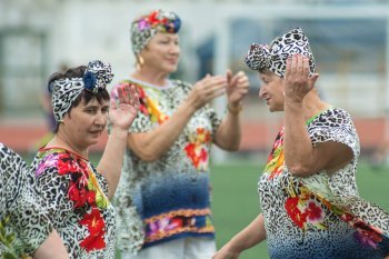 Пенсионеры в танце: в Благовещенске прошел первый фестиваль «Серебряный возраст»