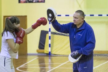 «Приходится быть за папку и за мамку»: глава Усть-Ивановки воспитывает из беспризорников чемпионов