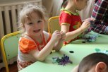 Уроки радости: как творчество помогает реабилитации детей в Благовещенске