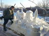 Житель Шимановска построил в огороде снежный городок (фото)