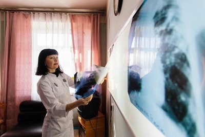 Вопрос — ответ: о лечении туберкулеза и конкуренции медучреждений