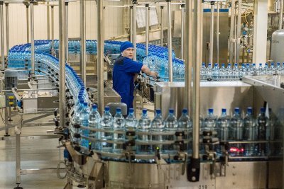Чистой воды бизнес: как производят самую популярную амурскую минералку