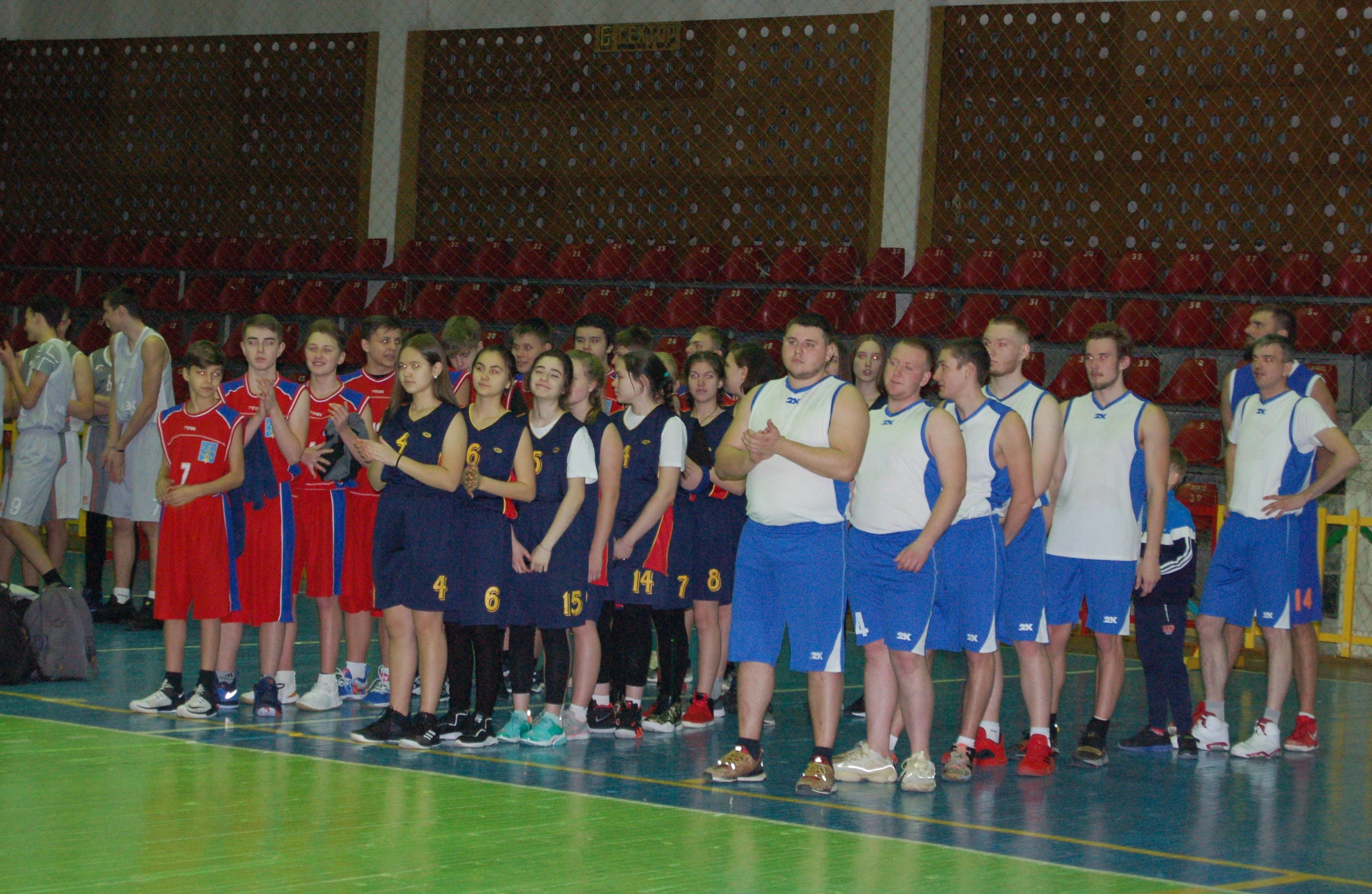 Дальневосточный турнир по баскетболу прошел в Райчихинске / Дальневосточный турнир по баскетболу прошел в городе Райчихинске. Его участниками стали 18 команд —  из Амурской области, Якутии и Еврейской автономной области.