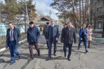 Губернатор Приамурья обсудит проблему снижения зарплат медиков на уровне Федерации