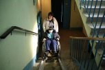 Семьям детей-инвалидов с июля начнут платить повышенные компенсации