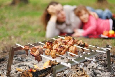 Жарим шашлыки по науке: как приготовить вкусно и сохранить здоровье