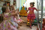 Более 800 амурчан по ошибке получили уведомления о приеме детей в детсады