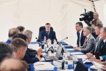 Юрий Трутнев предложил уволить представителей Росавиации и Минтранса за срыв конкурса по ВПП-2