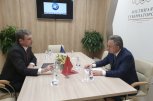 Амурский губернатор озвучил проблему аварийных домов Виталию Мутко
