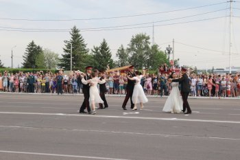 Вальс «пожарок» и пенная вечеринка: в Благовещенске прошел фестиваль безопасности