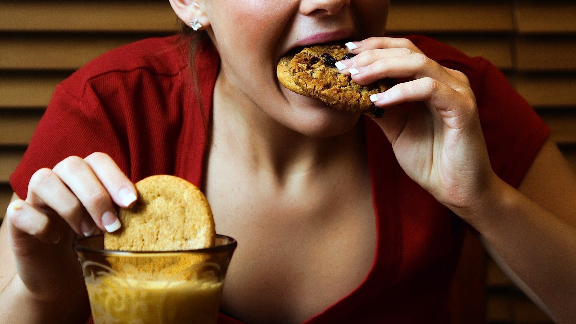 Ешь и толстым становишься. Переедание. Заедать стресс. Компульсивное переедание. Стресс и еда.