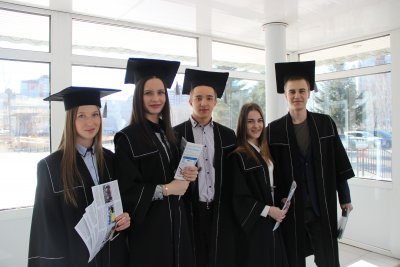 «Золотые» выпускники АмГУ: трое студентов показали лучшие результаты во время интернет-экзамена