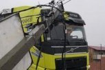 Бетонный столб рухнул на амурского дальнобойщика в Еврейской автономии