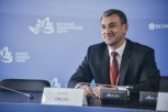 ВЭФ: Василий Орлов презентовал главе Ростуризма туристско-рекреационный кластер Приамурья