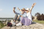 К внукам — в Instagram: как современные технологии стирают возрастные границы