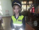 «Пусть у вас все будет хорошо»: мальчик из Тынды станцевал на утреннике в костюме инспектора ДПС