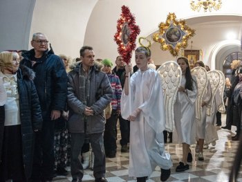 Амурчане встретили Рождество вместе с ангелами: фоторепортаж из главного храма Благовещенска