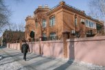 Крали оружие и элитный алкоголь: трех коттеджных воров будут судить в Приамурье