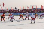 «На льду друзей нет, нужна победа»: репортаж с международного матча по хоккею на Амуре