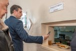 Губернатор отправил министру образования фотографию бесплатных обедов в школе Прогресса