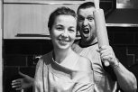 Мужской день на кухне: как самому приготовить праздничный ужин в подарок на 8 Марта любимым женщинам