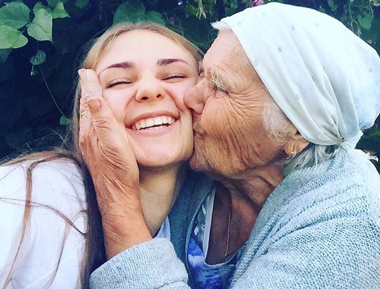 Любовь бабушки безгранична. Автор: Виктория