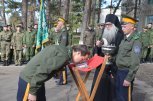 Школа жизни и казачьи традиции: будущих казаков обучают верховой езде и искусству фланкировки шашкой