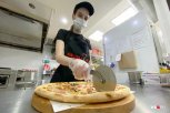 Без корпоративов, танцев и караоке: кафе и рестораны открылись в Белогорске