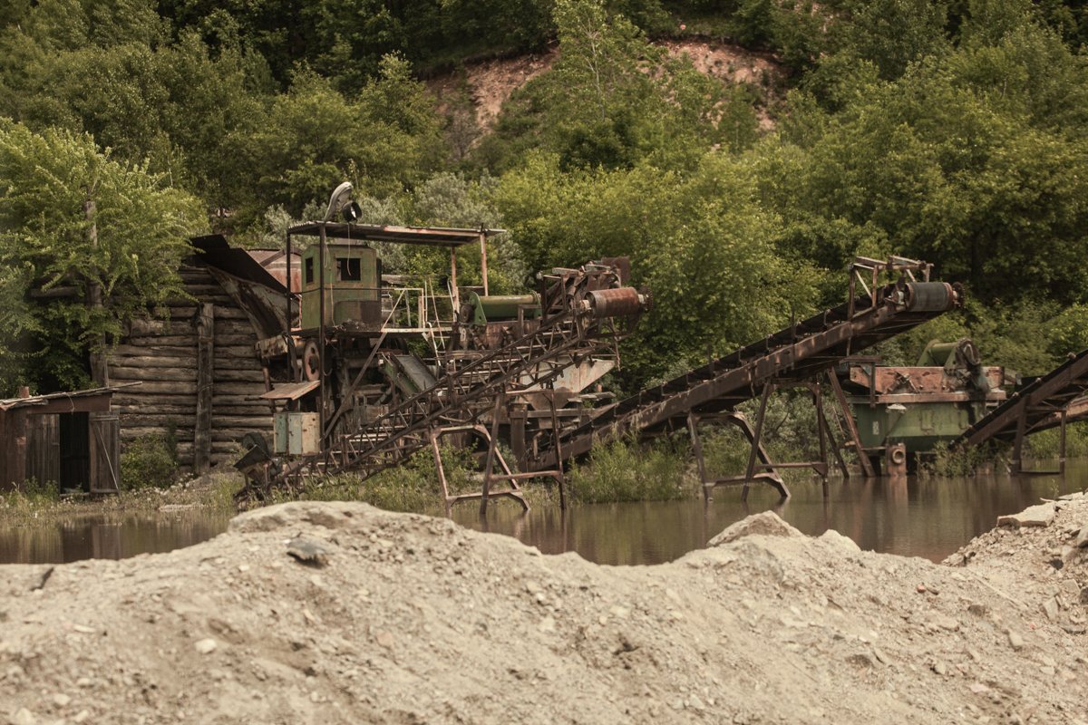 Карьер амурская область. Затопленный карьер Благовещенск. Каменный карьер Благовещенск. Каменный карьер Благовещенск озеро. Каменный карьер Верхнеблаговещенск.