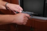 В Амурской области пассажир стрелял в таксиста