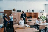 «В школах должны предпринять все противоэпидемические меры»: Василий Орлов об очной учебе
