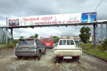 Благовещенск плывет: фоторепортаж с затопленных улиц