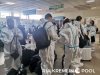 Сопровождавших Мишустина журналистов увезли из Благовещенска с положительными тестами на коронавирус