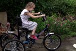 Велосипед для Вики: братья Пак в свои дни рождения исполняют мечты детей-инвалидов