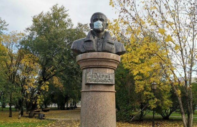 他们为什么在Priemykhov的胸围上戴上面具,而在covid上则蒙受欺诈:他们在Amurskaya Pravda上写了些什么/您想知道是什么使Amur地区的居民感到担忧?在本出版物的一周内,我们每天都会发布您的消息-有关问题,有趣的人,照片笔记和视频事实。提要将随着出现新字母而更新。写!