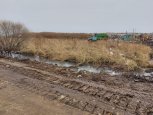 В Белогорском районе за день убрали огромную свалку на дороге рядом с полигоном отходов 