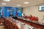 Василий Орлов и глава РЖД Олег Белозеров обсудили развитие железной дороги в Приамурье