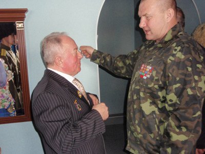 Встреча: бывший зам по тылу ДВОКУ Богдан Янчук, участник даманских событий, и Валерий Вощевоз.