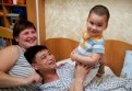 Россиянка Наташа и ее муж Ши Сяоюнь с годовалым сыном.