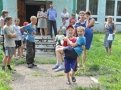 В лагере воспитатели перевоспитывают детей добротой и любовью.