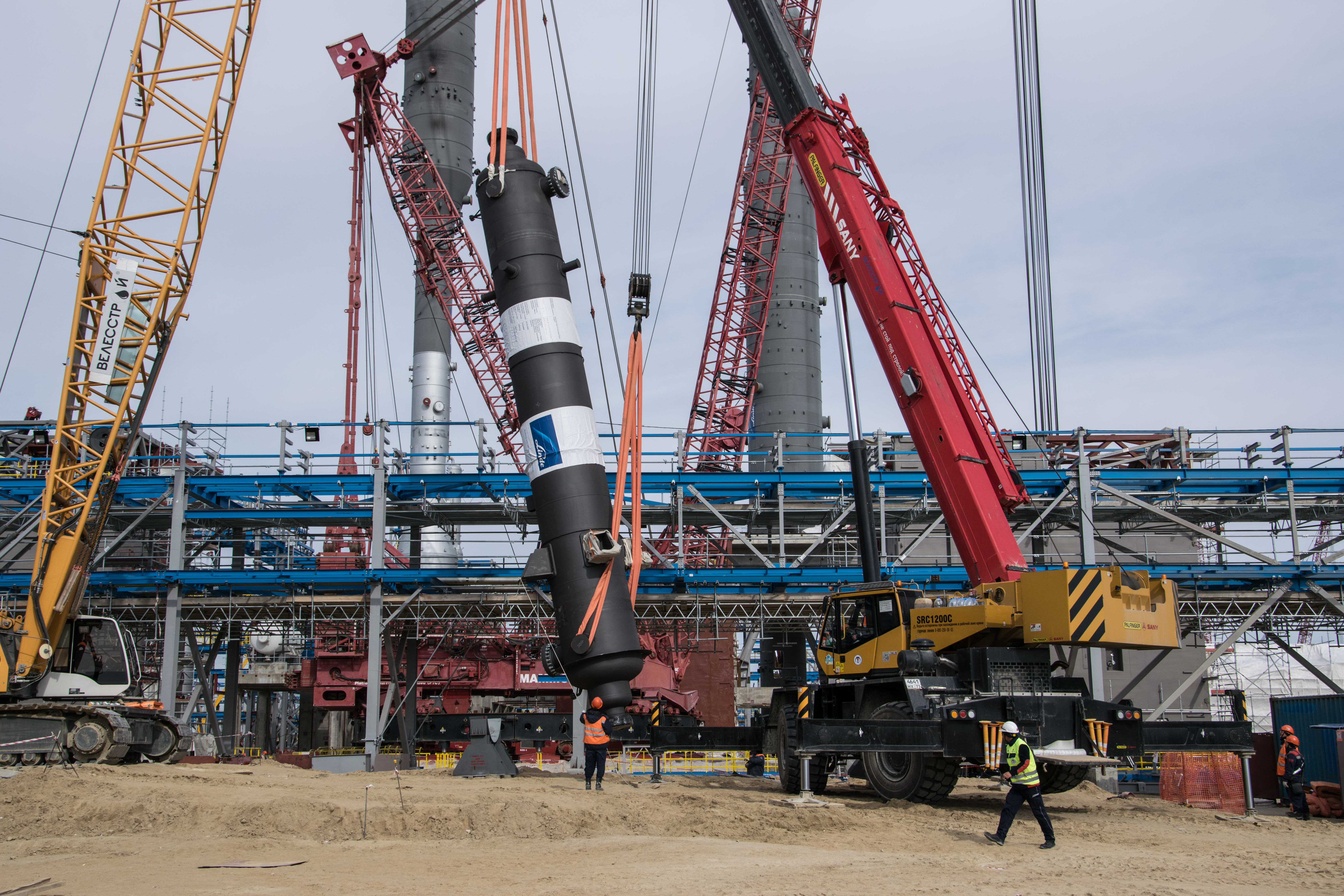 Амурский гпз. Амурский газоперерабатывающий завод НИПИГАЗ. Газпром Амурский ГПЗ. АГПЗ Амурский газоперерабатывающий завод Сибур. Амурском газоперерабатывающем заводе (г. Свободный).