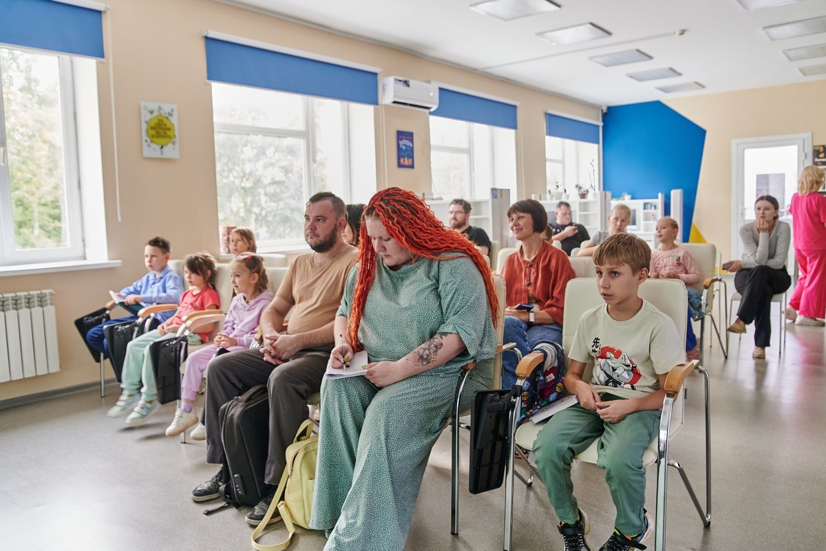 Секреты скандальной «Тани Гроттер» (12+): фантаст Дмитрий Емец честно  ответил на вопросы благовещенц — Амурская правда, новости Благовещенска и  Амурской области