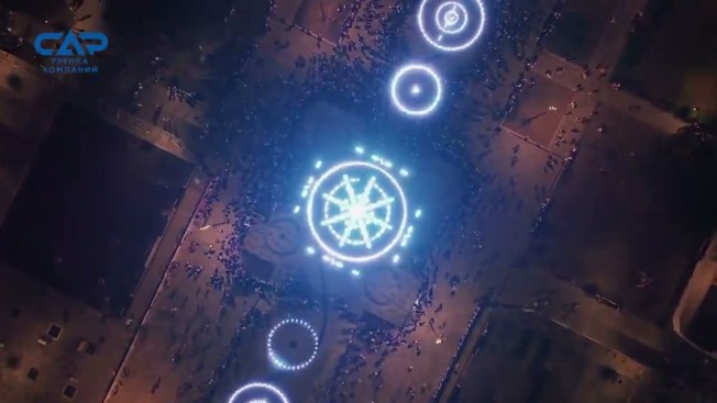 Как строится «Трибуна Холл» и работает фонтан с высоты дрона в Благовещенске: видео ГК «САР»