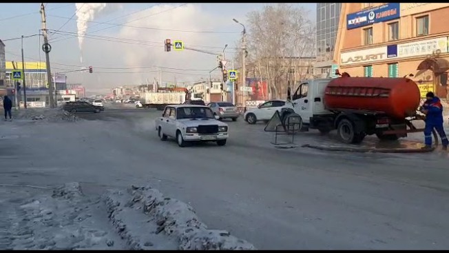 В Благовещенске из-за порыва трубы сотни горожан остались без воды