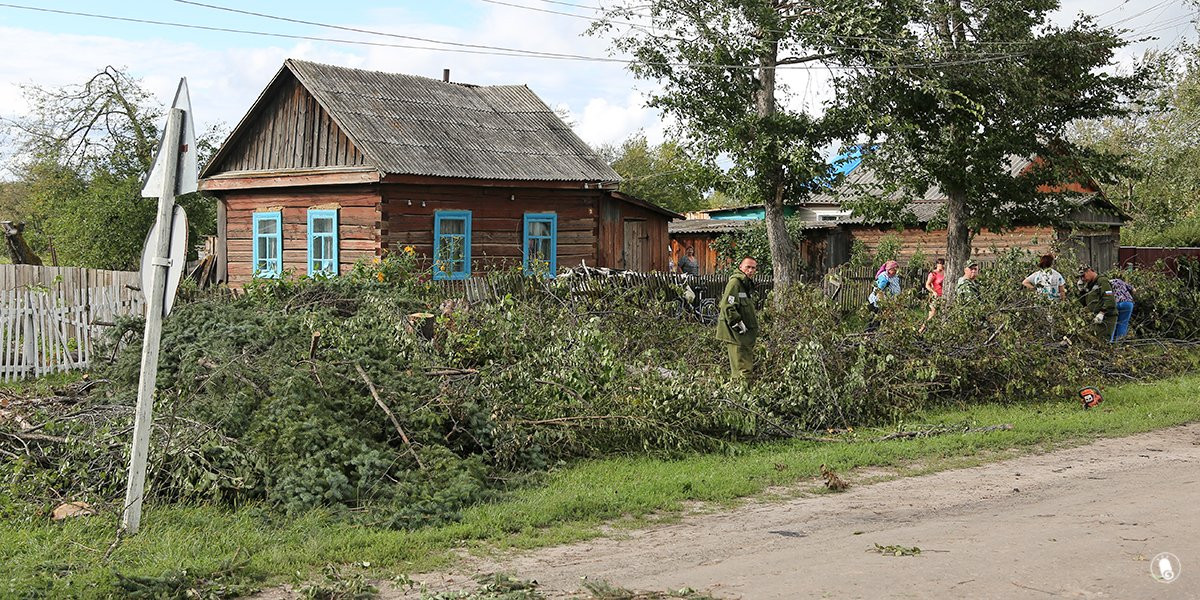 Подтопленные дома, сорванные крыши: фоторепортаж из пострадавших от циклона районов Приамурья