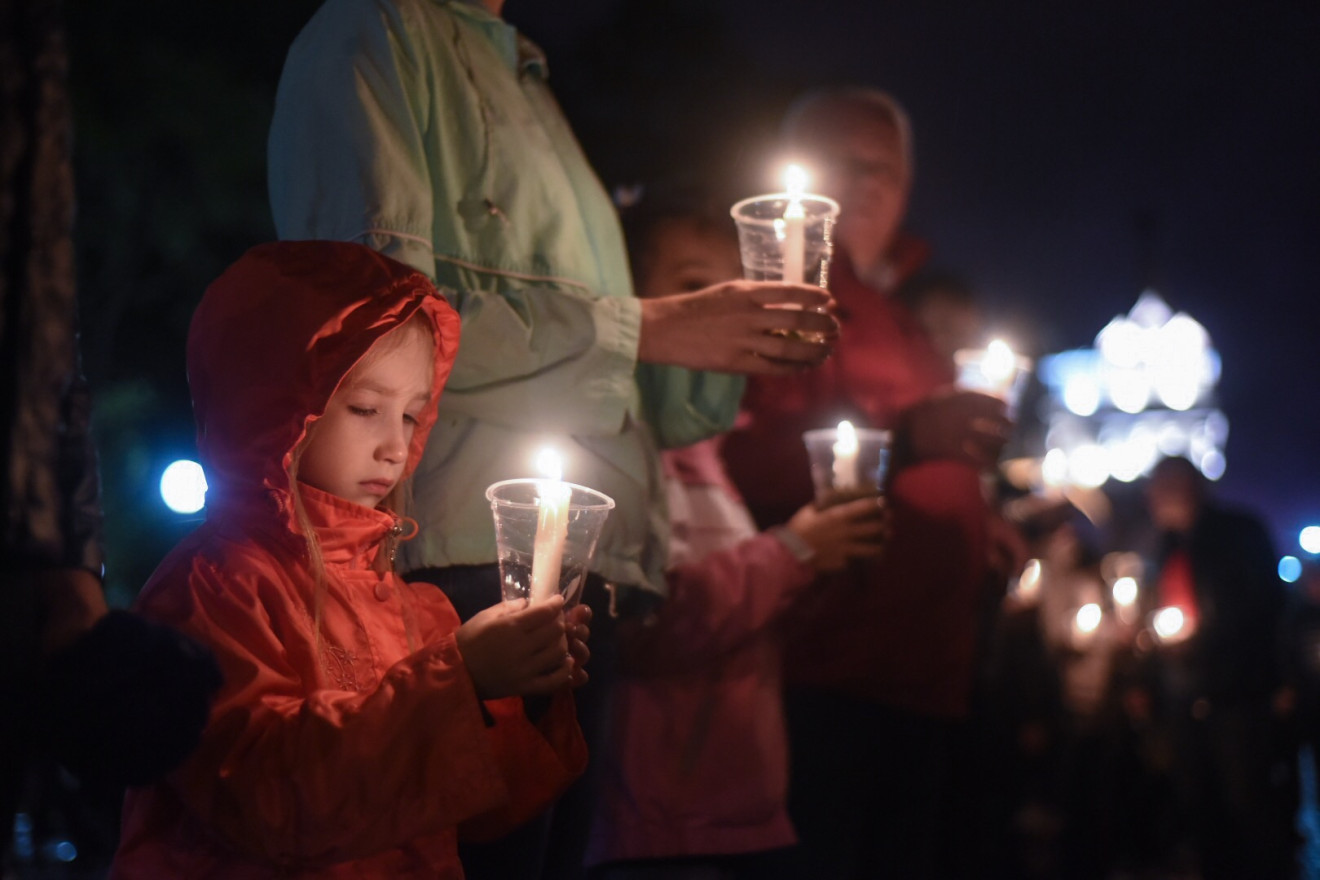 Благовещенцы зажгли «Свечу памяти»