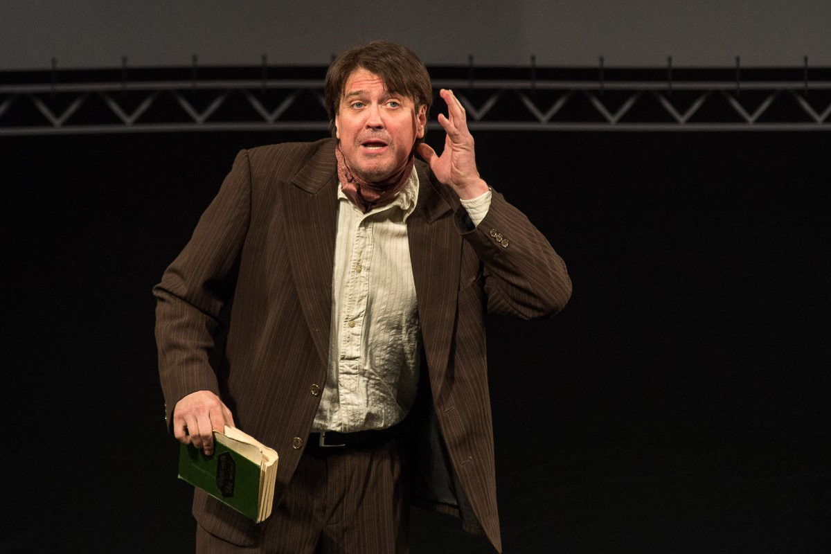 Киношники выручили «Киношников»: вместо отмененного спектакля на «Амурской осени» устроили капустник