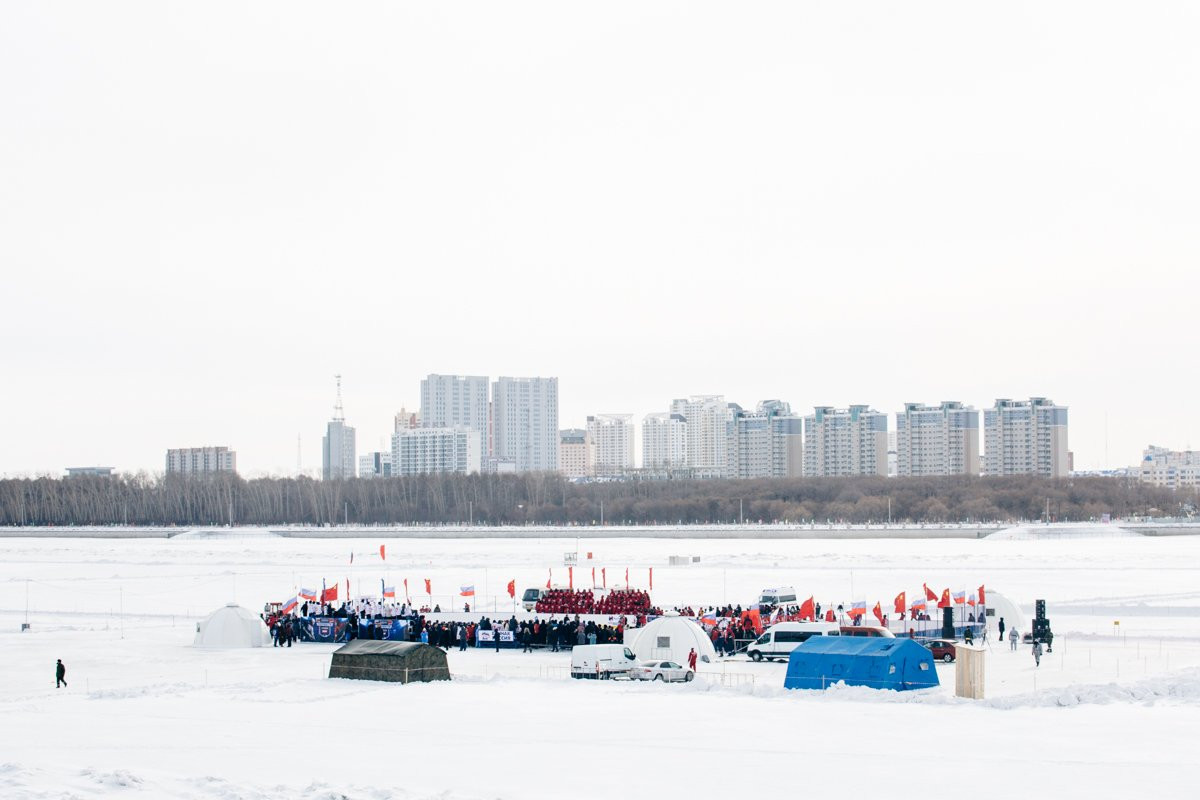 Как амурчане за хоккеистов болели. Фоторепортаж с набережной Амура